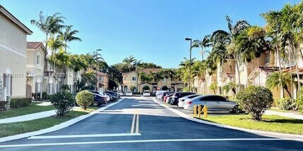 8244 NW 107th Path in Doral, FL - Building Photo - Building Photo