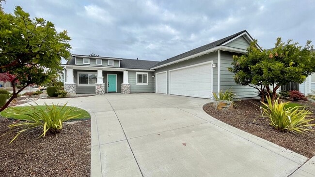 property at 1592 Huckleberry Ave