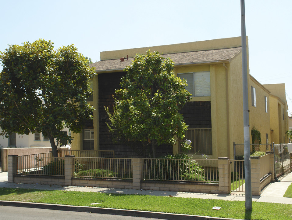 123 2nd St in Alhambra, CA - Building Photo