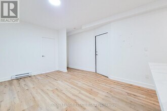 1052 Barton St E in Hamilton, ON - Building Photo - Building Photo