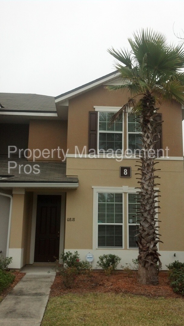 625 Oakleaf Plantation Pkwy-Unit -UNIT 818 in Orange Park, FL - Building Photo - Building Photo