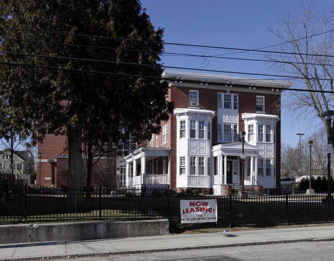 Carleton Court Apartments in Providence, RI - Building Photo - Building Photo