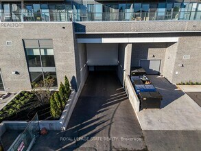 2782 Barton St E in Hamilton, ON - Building Photo - Building Photo
