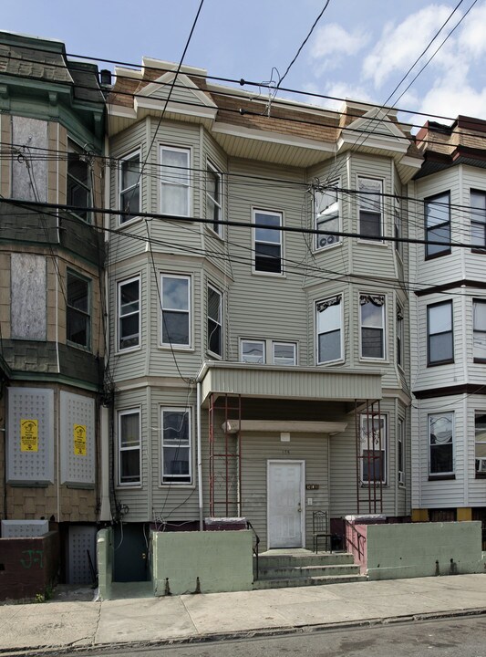 135 Wilkinson Ave in Jersey City, NJ - Building Photo