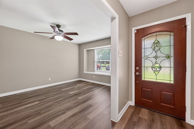 12002 Hillcroft St in Houston, TX - Building Photo - Building Photo