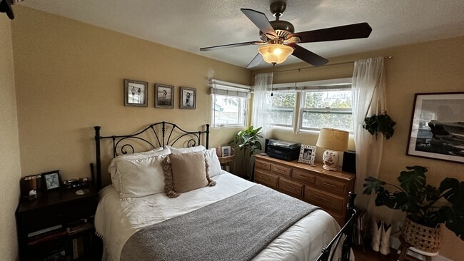 property at 4872 Muir Ave