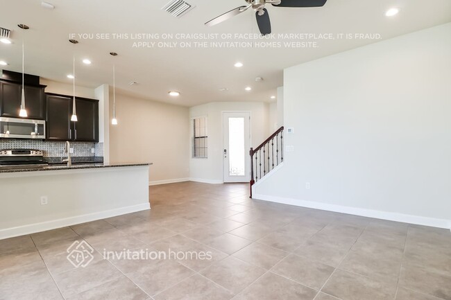 4807 Wandering Wy in Zephyrhills, FL - Building Photo - Building Photo