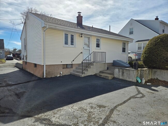 37 Gordon St in East Haven, CT - Building Photo - Building Photo