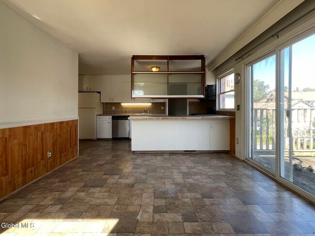 1725 Union St in Schenectady, NY - Building Photo - Building Photo