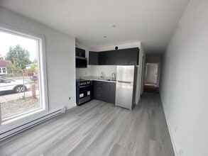995 England Ave in Courtenay, BC - Building Photo - Building Photo