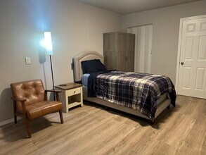 10811 Cranbrook Rd in Houston, TX - Building Photo - Building Photo