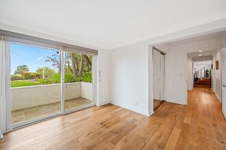 5662 Ladybird Ln in San Diego, CA - Building Photo - Building Photo