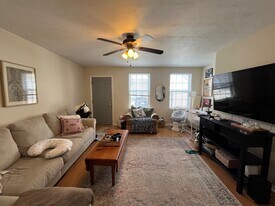 5202 Dresden Wy in Pittsburgh, PA - Building Photo