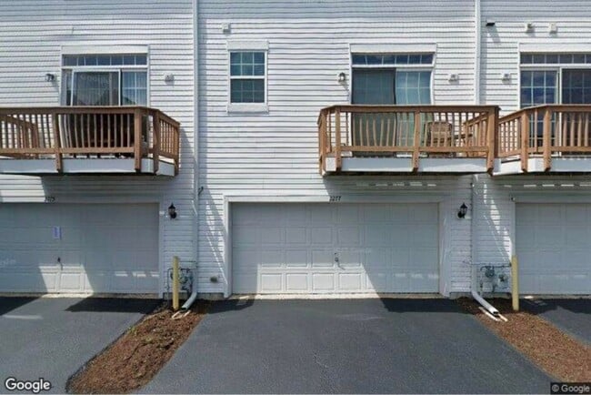 2277 Beresford Dr in Yorkville, IL - Foto de edificio - Building Photo