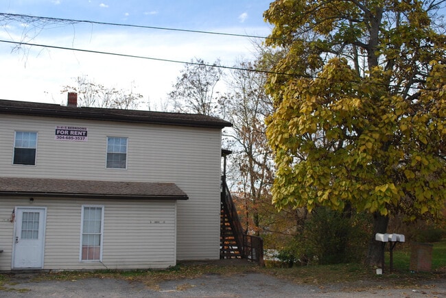 8 Dobbs St, Unit A