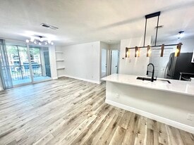 7618 Pissarro Dr, Unit 15205 in Orlando, FL - Building Photo