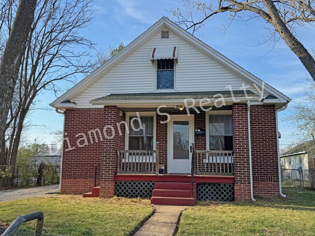property at 2112 W Olive St