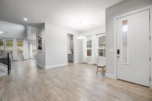 11102 1/2 Charger Wy in Austin, TX - Building Photo