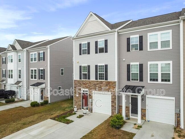 51 Horace Ct in Bunker Hill, WV - Building Photo - Building Photo