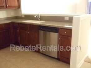 7002 Roundleaf Dr in Jacksonville, FL - Building Photo - Building Photo