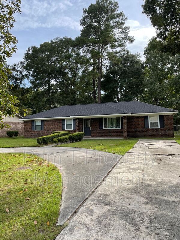 property at 211 Holiday Dr