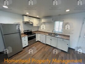 127 Whitman St S in Monmouth, OR - Building Photo