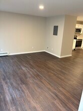 386 10th St, Unit Floor 1 or Floor 2 in Troy, NY - Building Photo - Building Photo