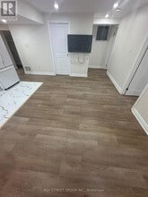 138 Sutherland Ave in Bradford West Gwillimbury, ON - Building Photo - Building Photo