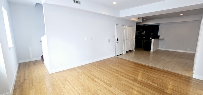 628 N 11th St, Unit 8 in Philadelphia, PA - Building Photo - Building Photo