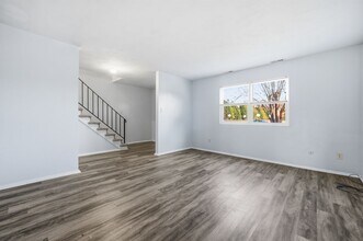 855 Cathedral Dr in Virginia Beach, VA - Building Photo - Building Photo