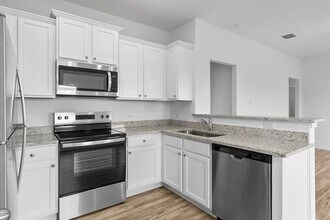18232 Stellers Sea St in Elgin, TX - Building Photo - Building Photo