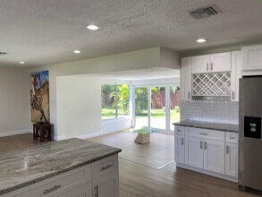 2751 NE 26th Terrace in Boca Raton, FL - Building Photo - Building Photo