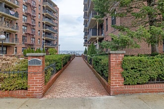 1110 Stadium Ave in Bronx, NY - Building Photo - Building Photo