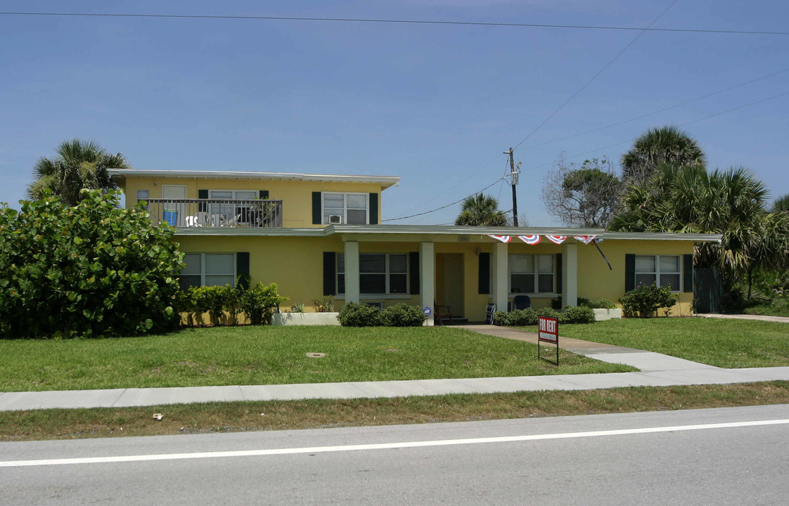 808 S Miramar Ave in Indialantic, FL - Building Photo