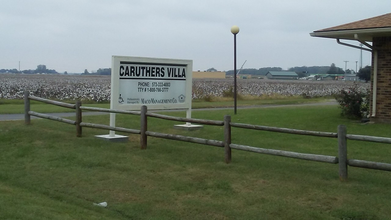 Caruthersvilla Apartments in Caruthersville, MO - Foto de edificio