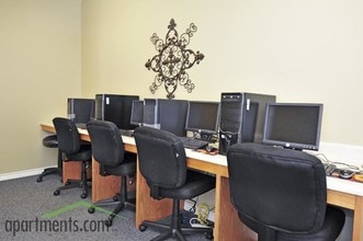 Southwest Pines in Tyler, TX - Building Photo - Interior Photo