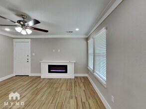 5736 Lone Star Cir in Granbury, TX - Building Photo - Building Photo