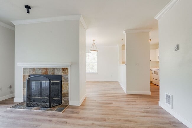 property at 33020 10th Ave SW