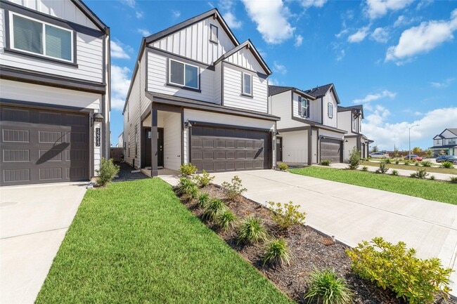 12315 Churchill downs Dr in Houston, TX - Building Photo - Building Photo