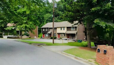 140 Meadowbrook Ct in Fayetteville, GA - Building Photo - Building Photo