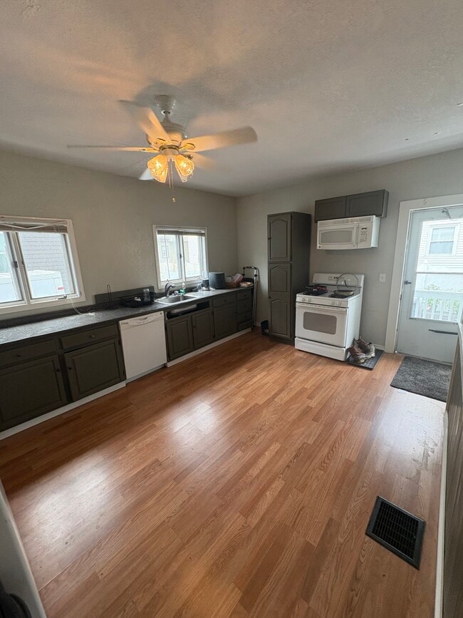 50 Bromfield Rd, Unit 1