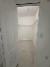 1536 SE 25th St in Homestead, FL - Foto de edificio - Building Photo