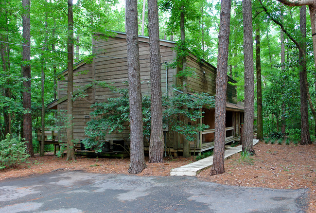 309 Vantage Point Ln in Tallahassee, FL - Building Photo - Building Photo