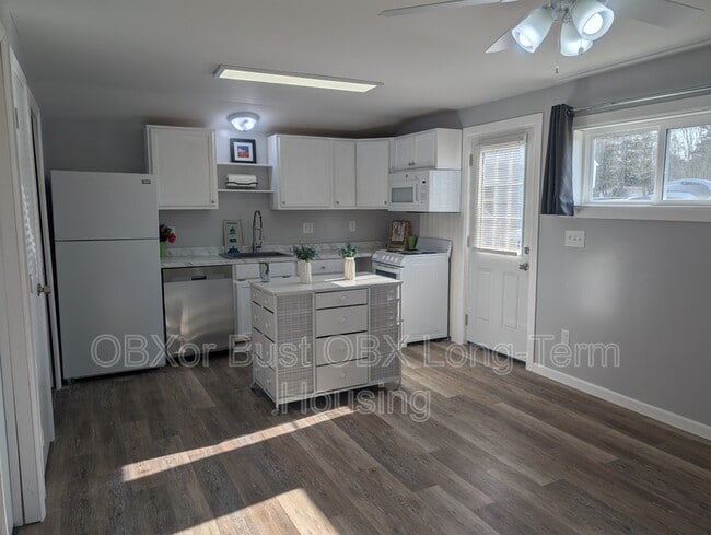 100 Mallard Ct in Grandy, NC - Building Photo - Building Photo