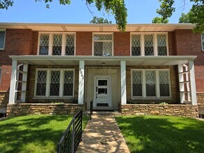 8241 Delmar Blvd, Unit 1W in St. Louis, MO - Building Photo - Building Photo