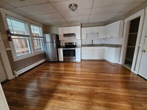 333 Oak Hill Rd in Fitchburg, MA - Building Photo - Building Photo