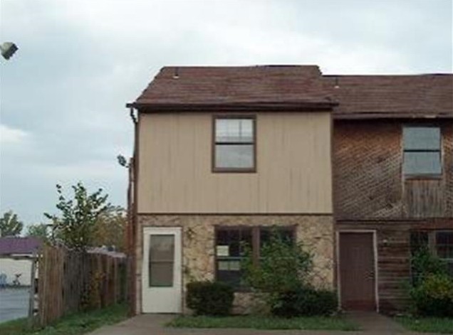 Woodwin Townhomes in Independence, MO - Foto de edificio