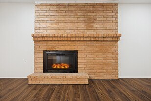 705 Harold St in Houston, TX - Building Photo