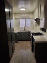 Mavis Isle Apartments in Torrance, CA - Foto de edificio - Building Photo