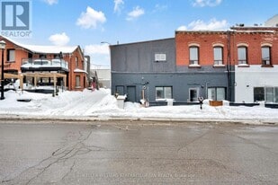 66 Dunlop St W in Barrie, ON - Building Photo